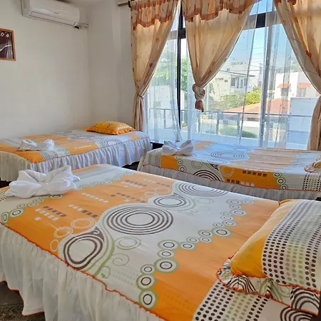 Hostal Cerro Azul Puerto Villamil Extérieur photo