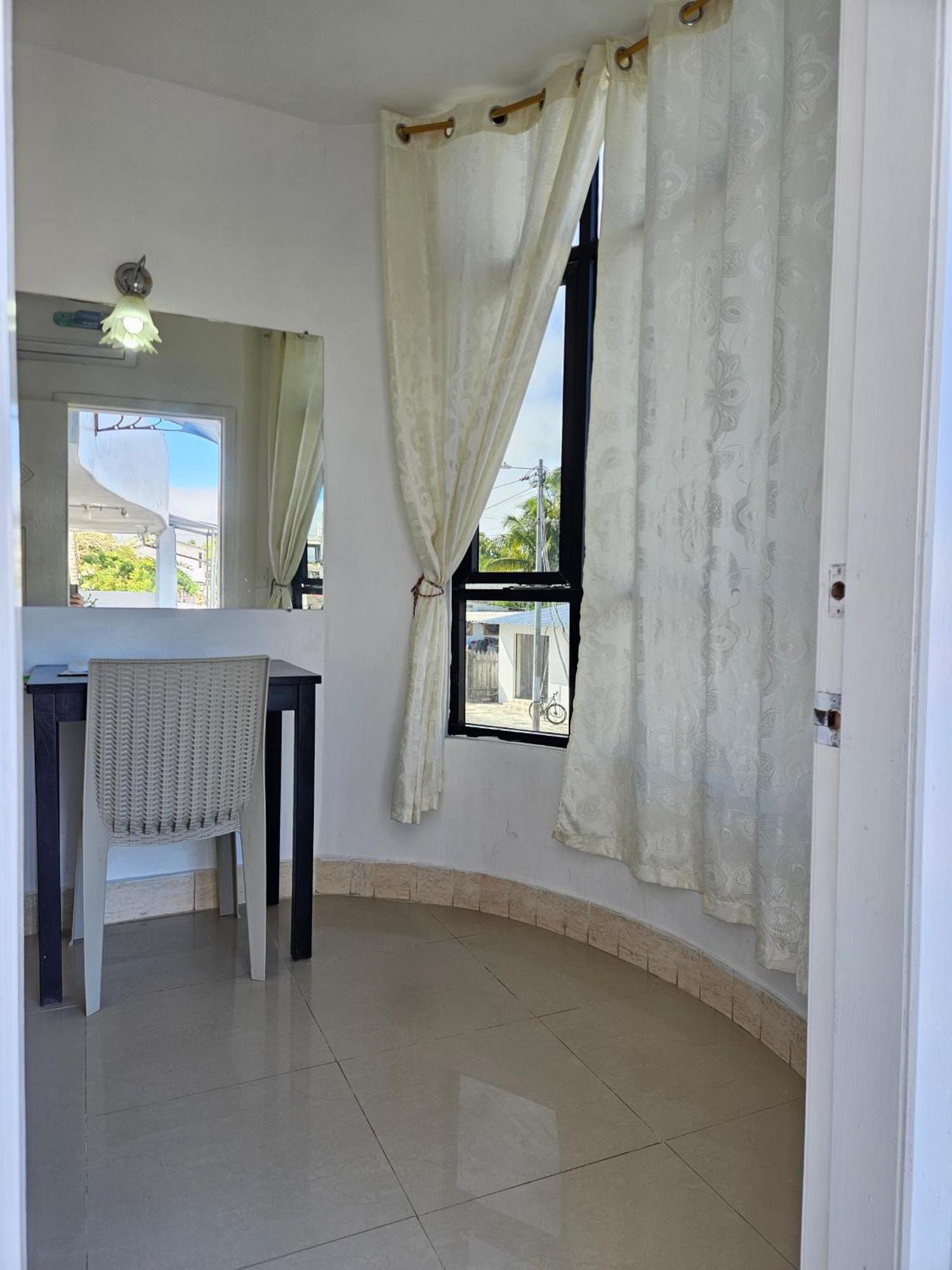 Inn Cerro Azul Puerto Villamil